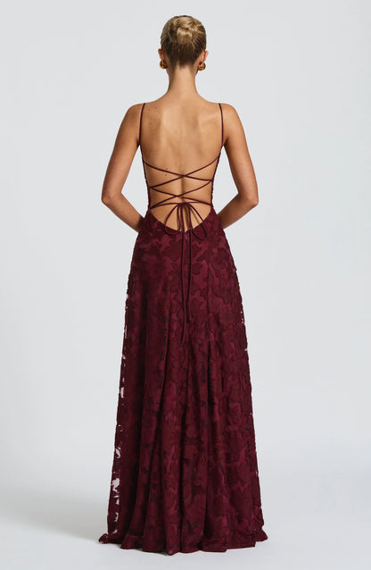 Clara Léon™ | Elegancka sukienka o długiej sylwetce